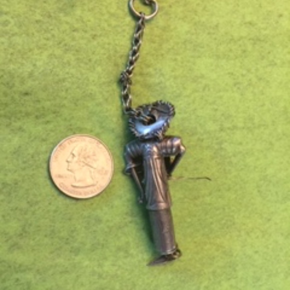 Antique Chinese Sterling silver Qing Dynasty Chatelains repousse needle case - Picture 2 of 4